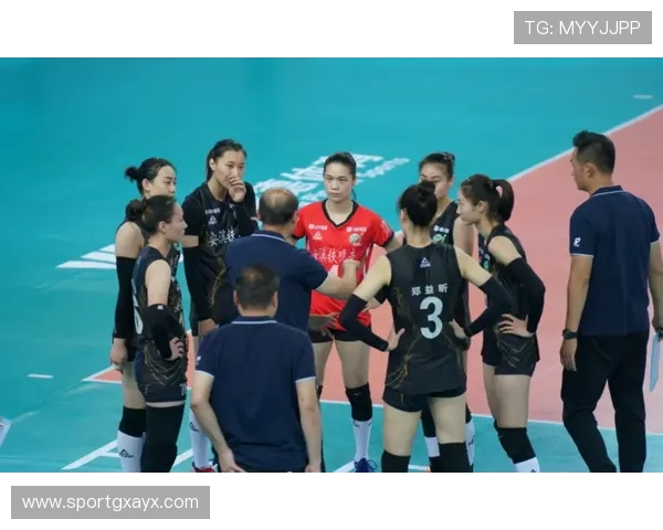 格蕾琴·沃尔什领衔美国队强势夺冠 4x100米混合泳接力再创佳绩